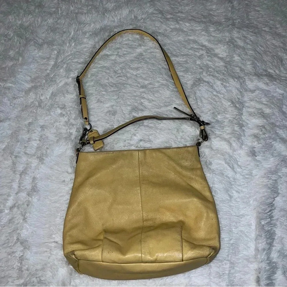 Coach Isabelle Madison Leather Shoulder Bag - Light Yellow Spring SEE PHOTOS - Picture 3 of 8